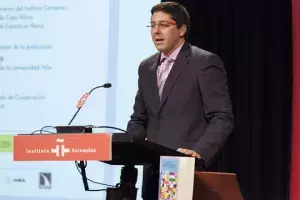 Javier Serrano, editor y coordinador del libro La enseñanza del español en África Subsahariana