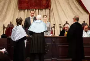 Los Reyes de España felicitan al nuevo doctor "honoris causa"