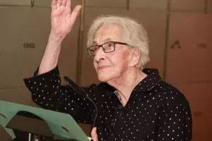 La poeta uruguaya Ida Vitale