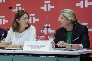 La directora general del INAEM y la directora de Cultura del Instituto Cervantes