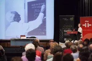 La bioquímica Margarita Salas durante un momento de su conferencia