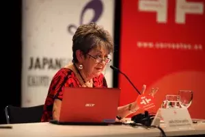 Marı́a Cristina Esperanza Barrón Soto, de la Universidad Iberoamericana (México)