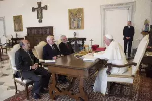 El Papa Francisco mantuvo “una conversación muy distendida”