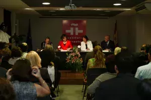 Mesa redonda celebrada con motivo del homenaje a Nélida Piñón