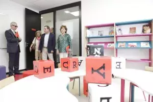 Carmen Caffarel, acompañada de su director, Antonio Martínez