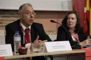 El Dr. Antonio Sánchez, de la Universidad de Valencia