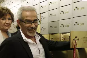 El bailarín Víctor Ullate, acompañado por la directora Carmen Caffarel