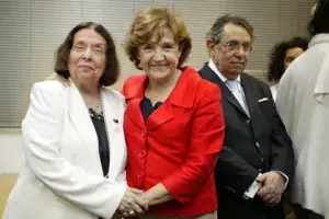 La escritora brasileña Nélida Piñón junto a la directora del Instituto Cervantes, Carmen Caffarel