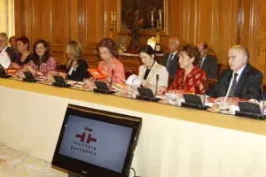 Momento durante la reunión del Patronato del Instituto Cervantes en el Palacio de la Zarzuela.