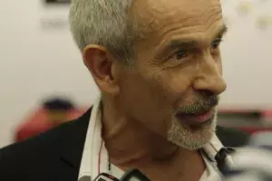 Víctor Ullate atiende a los medios de comunicación