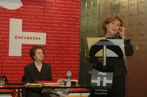 Carmen Caffarel agradece la donación de la científica española con mayor proyección internacional