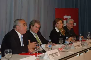 Foto de grupo, durante la rueda de prensa