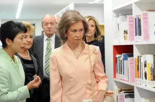 Visita a la Biblioteca García Lorca del Cervantes de Tokio