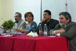 Carmen Caffarel, directora del Instituto Cervantes, en su visita a Luxor.