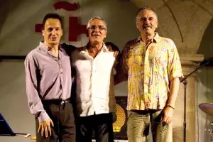 Los tres integrantes del grupo musical «Posé-Salvador-Roper»