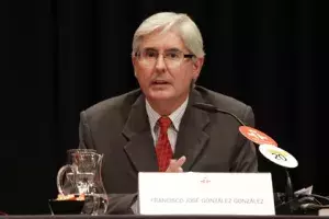 Francisco José González en la presentación celebrada en el Instituto Cervantes.