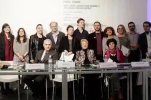 Integrantes del equipo organizador del IV Congreso Hispano-Alemán de Cultura junto a los invitados a la mesa redonda.