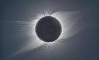 "El Sol se esconde detrás de la Luna"