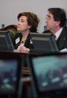 La directora del IC, Carmen Caffarel, junto al rector de la Universidad de Alcalá, Fernando Galván, en el II Encuentro de Rectores de Universidades Rusas y del Espacio Iberoamericano
