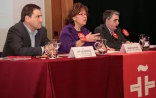 Carmen Caffarel explicó los contenidos del Plan acompañada por el director y el subdirector de Cultura, Rufino Sánchez (izquierda) e Iñaki Abad.