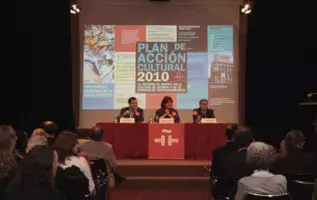 Vista general del acto público de presentación, al que acudieron numerosos invitados del mundo de la cultura.