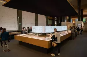 Exposición «Del uno al otro confín»
