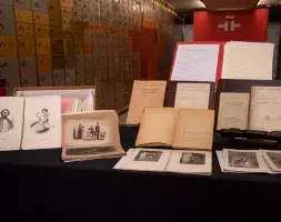 Manuscritos y libros de Luis Cernuda legados por su familia 