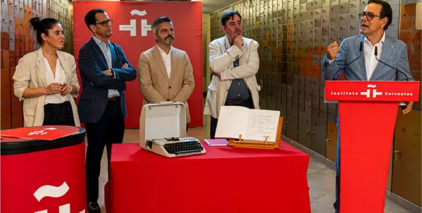 Ceremonia de entrega del legado de Sarduy