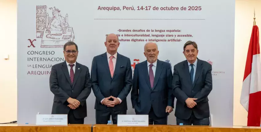 Los participantes en la presentación