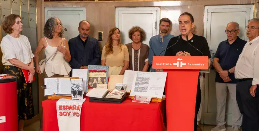 Legado de Agustín Gómez Arcos a la Caja de las Letras del Instituto Cervantes