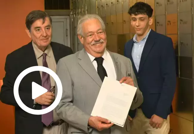García Montero, Gonzalo Celorio y su nieto