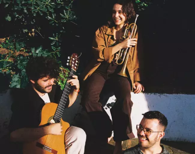 Alba Armengou trio