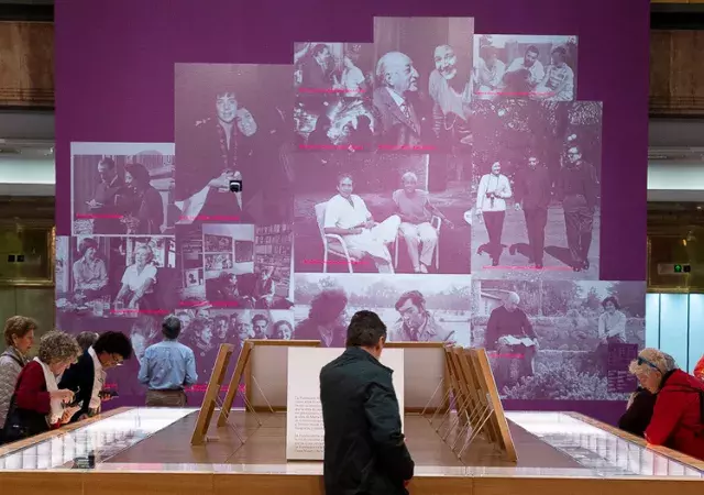 Exposición «María Elena Walsh y Sara Facio: la palabra y la mirada»