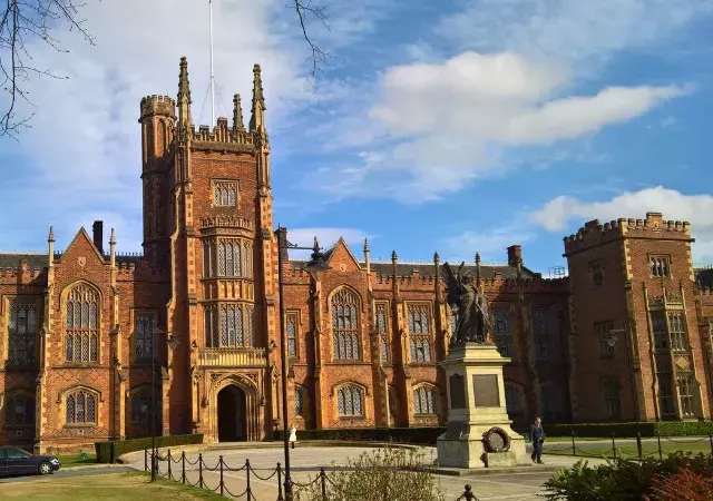 Queen’s University de Belfast