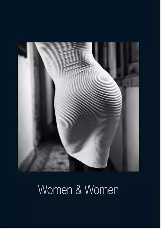 Women & Women [Mujeres y mujeres]
